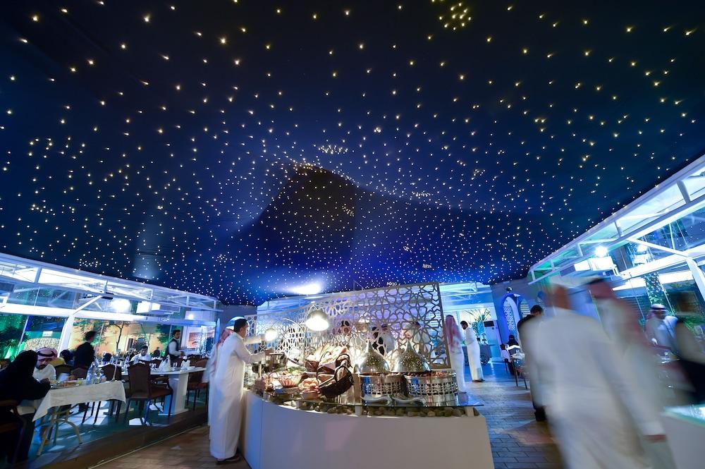 Carlton Al Moaibed Hotel Dammam Esterno foto The tent