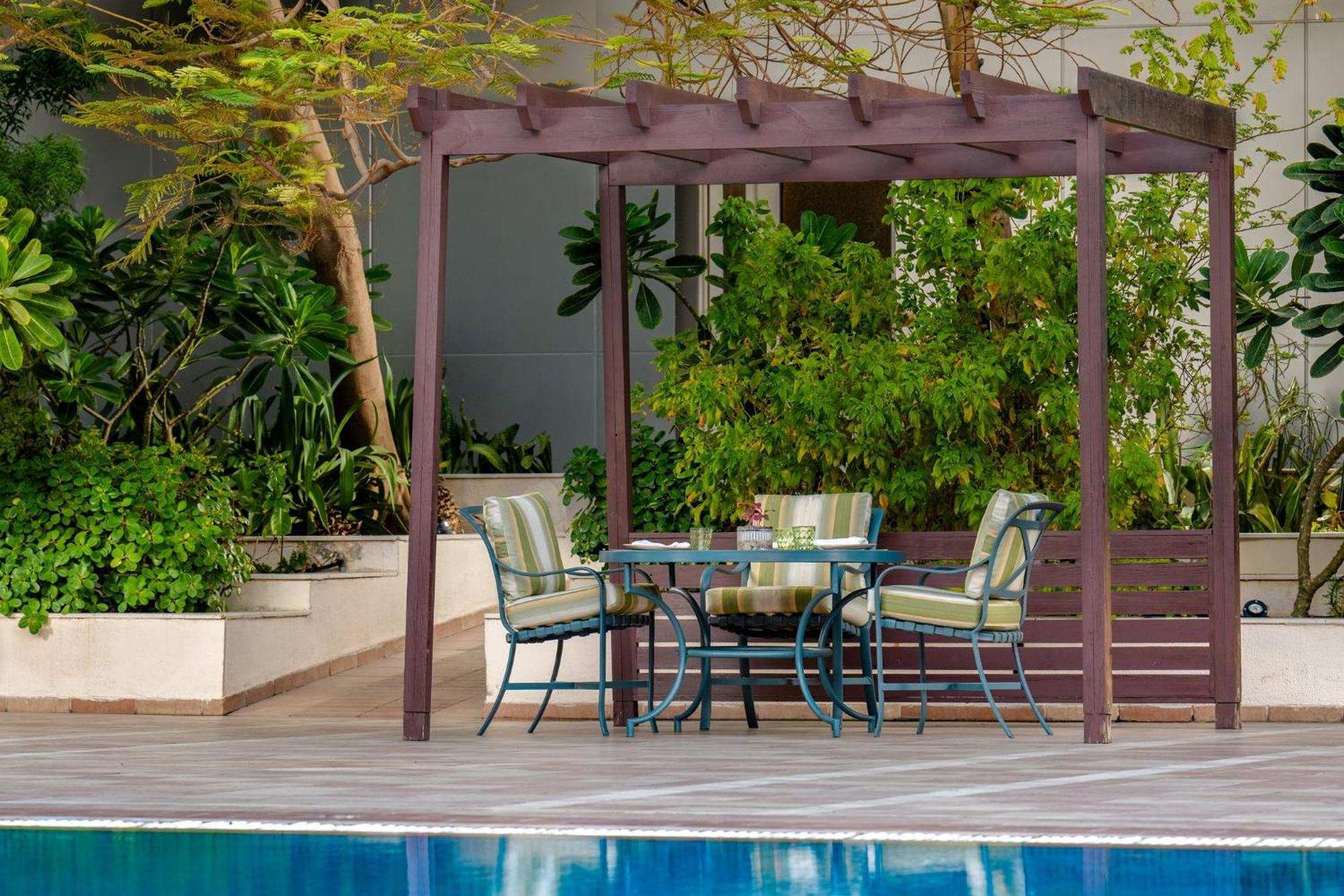 Carlton Al Moaibed Hotel Dammam Esterno foto Pergola