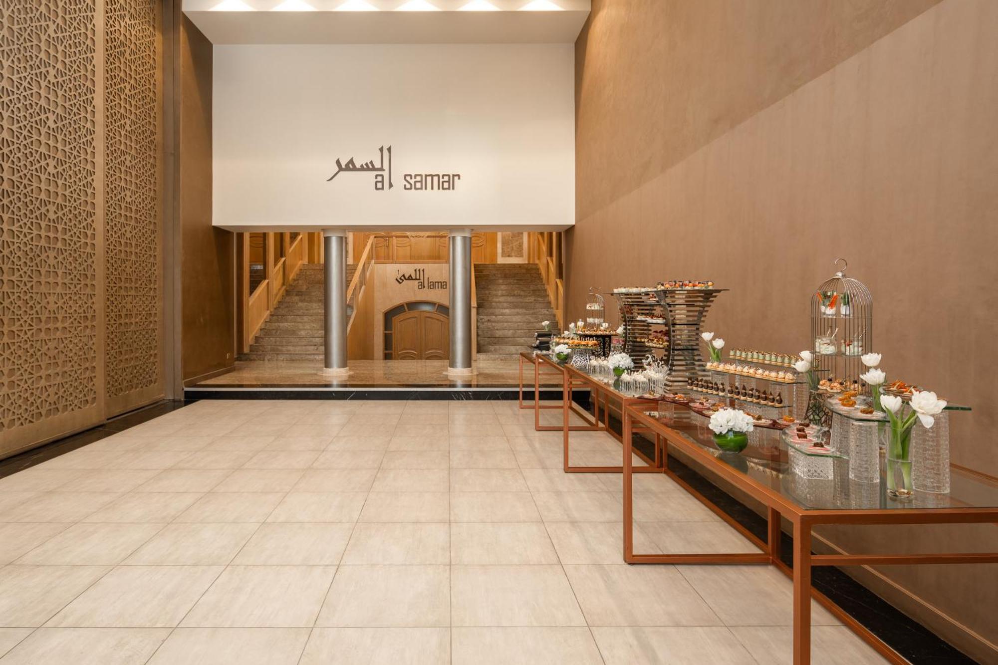 Carlton Al Moaibed Hotel Dammam Esterno foto Entrance to the mall