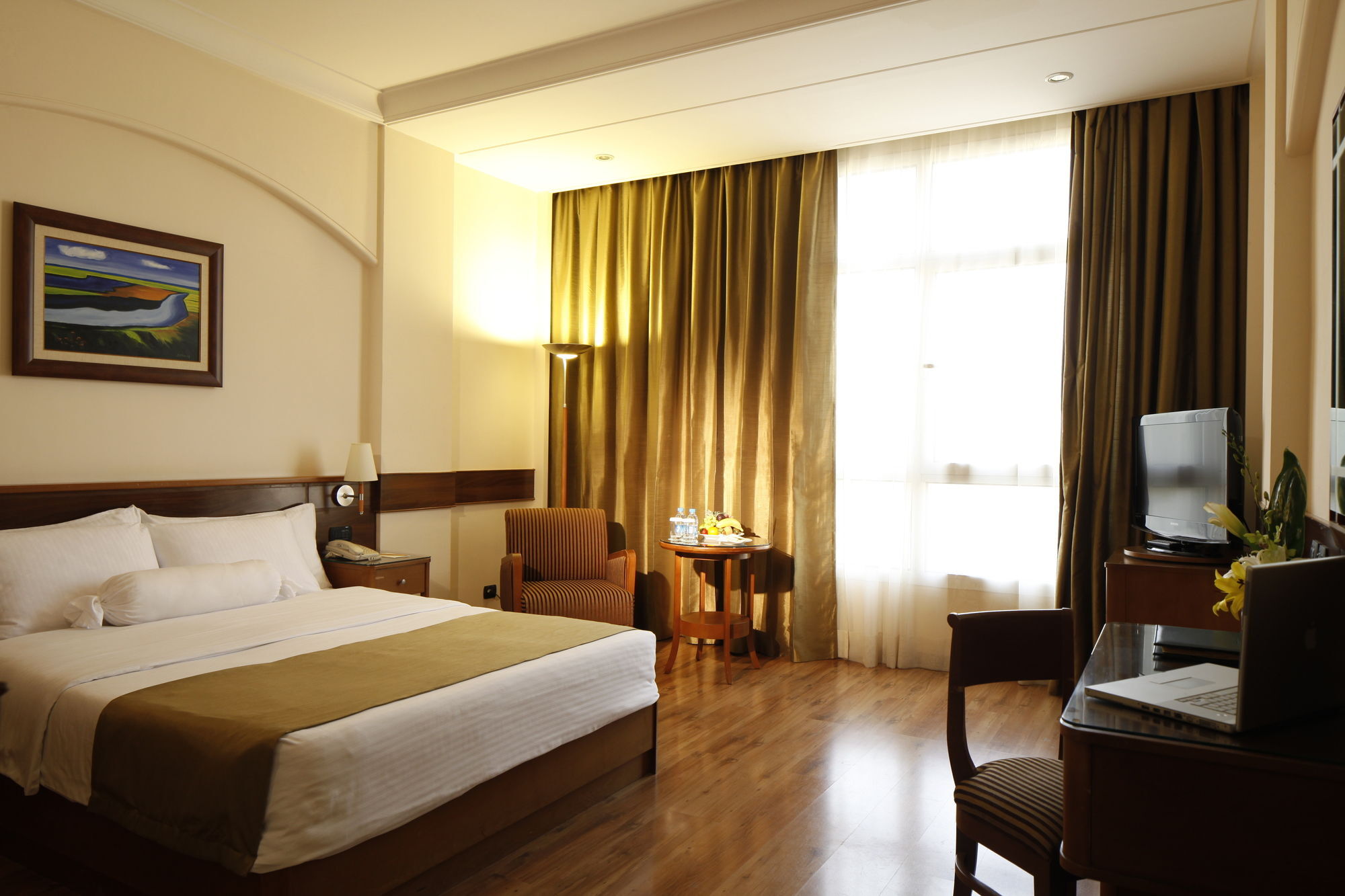 Carlton Al Moaibed Hotel Dammam Esterno foto A room at the hotel
